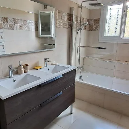 Holiday home 100m2 *